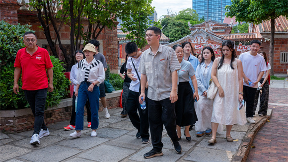 共赴周末之约  探寻文化瑰宝｜泉州华光职业学院师生走进晋江五店市