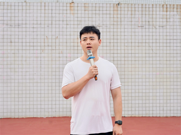 教育学院举行2024-2025学年第二学期升旗仪式