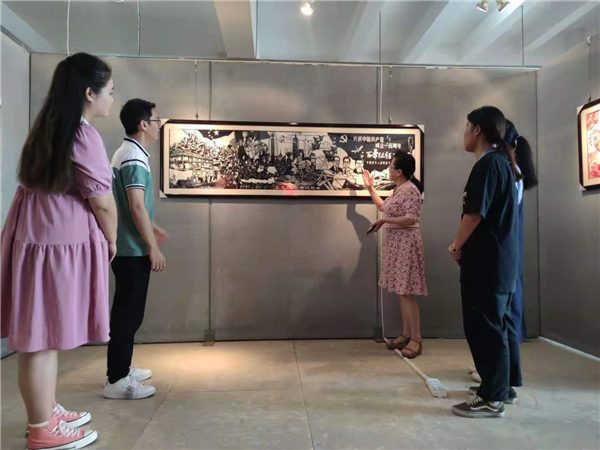 献礼中国共产党百年华诞系列活动（三） ——教育学院举办“奋斗百年路，征程再出发”剪纸刻纸大赛作品展