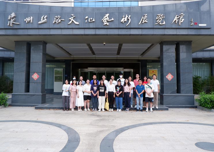 教育学院党支部开展“同心庆七一，喜迎二十大”主题党日活动