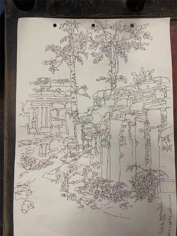 教育学院组织学生户外写生