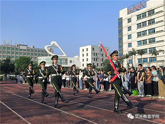 教育学院举行2022-2023学年第二学期升旗仪式