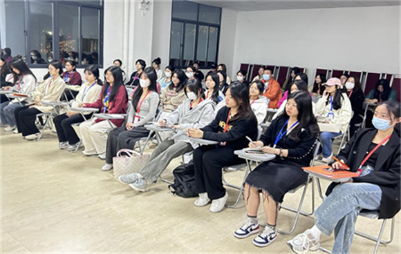 团员和青年主题教育｜教育学院团总支·学生会开展读书分享会
