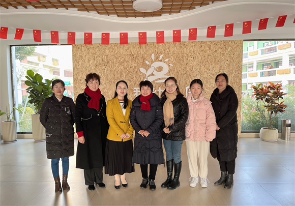 教育学院领导实地走访实习单位关心实习生